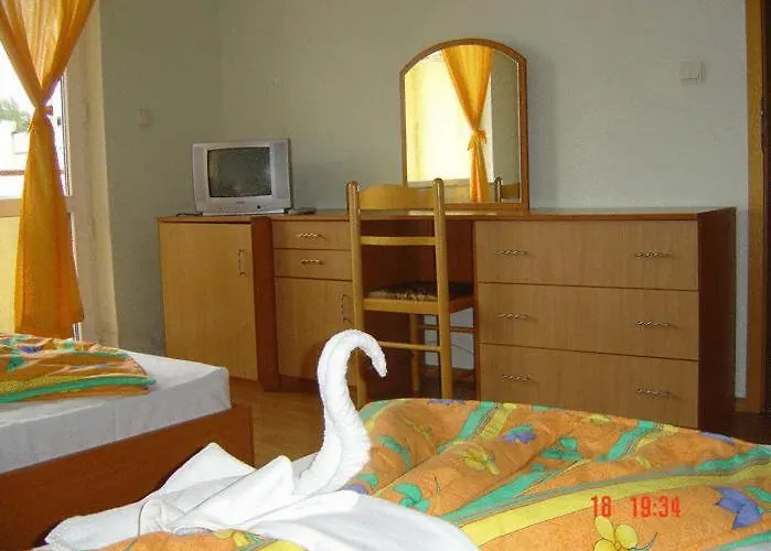 вива бийч Хотел 3*